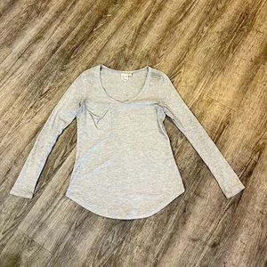 White Crow pocket long sleeve tee - size small. Heathered grey in color.